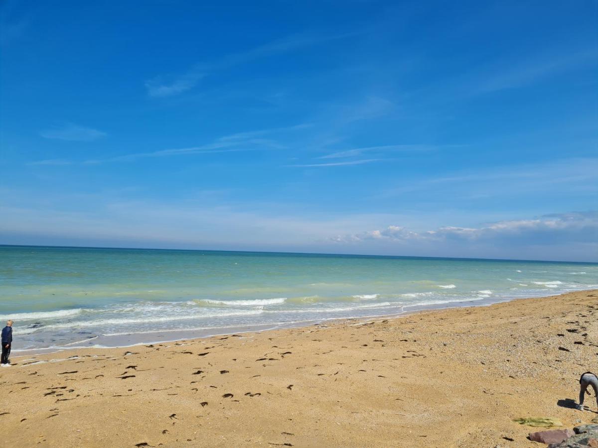 Les Pieds Dans L'Eau - Acces Direct A La Plage Bernières-sur-Mer Exteriör bild