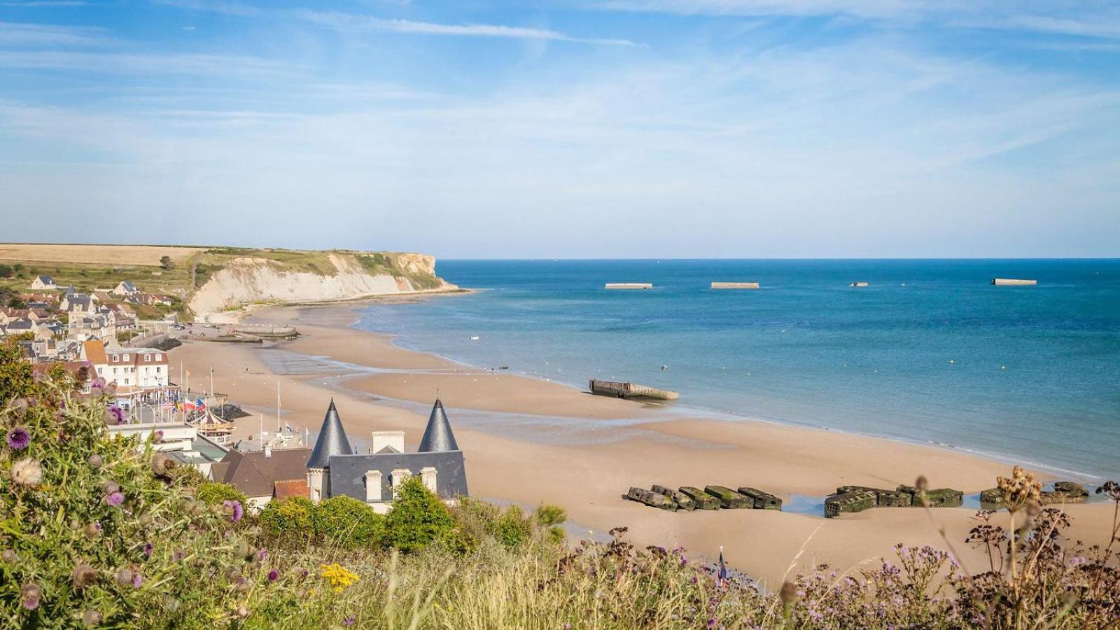 Les Pieds Dans L'Eau - Acces Direct A La Plage Bernières-sur-Mer Exteriör bild